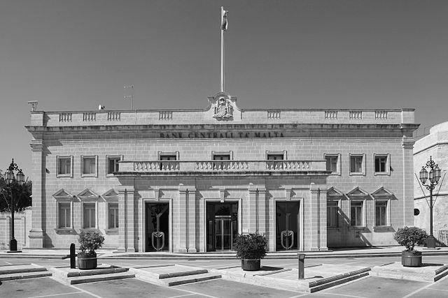 Banks in Malta
